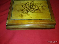 Antik fa rózsamintás intarziás szecesssziós piperetartó doboz belül tükörrel 24x19x9cm képek szerint