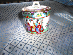 Chinese hand painted porcelain box