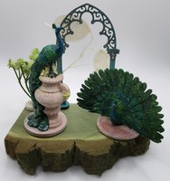 Pávás alkalmi asztaldísz - rózsaszín vázás