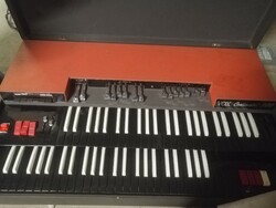 Vox Continental 300 Organ szintetizátor