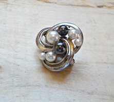 925 silver pendants or clothing ornaments with black and white pearls
