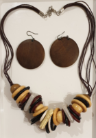 Decorative necklace + earrings