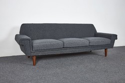 Mid Century Vintage, Olasz bouclé kanapé, Johannes Andersen tervezőtől a TRENSUMS számára, 1960s