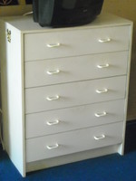 Snow white chest of drawers with 5 drawers