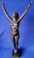 DT/421 – Nagyméretű bronz női szobor, zsonglőr/tornászlány