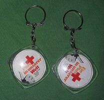 Régi német Vöröskereszt véradós kétoldalas kulcstartók 2 db egyben a képek szerint