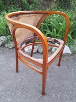 Thonet chair / Marcel Kammerer.