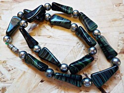 Necklace with green Murano glass beads