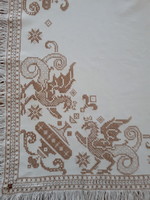 Antique cross stitch tablecloth with griffin pattern + 6 napkins