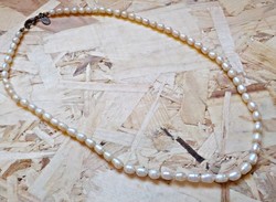Real pearl necklace, string of pearls
