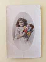 Régi fotó képeslap kislány