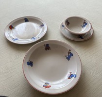 Retro, Lubiana, Maci mese mintás gyermek porcelán étkészlet (használva nem volt)