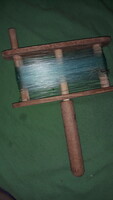 Antique wooden hand-winding fishing rod, fishing tool, large lead, many damils, good condition, as shown in the pictures