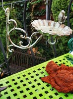 Cast iron bird feeder