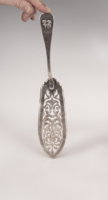 Silver openwork cake shovel - with family mark on the handle (with Cornish family coat of arms)