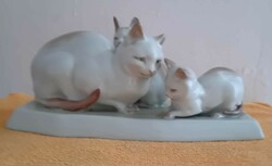 Zsolnay cat cat family