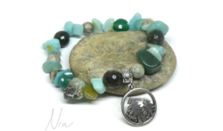 The pine whispers... Mineral bracelet with pine pendant
