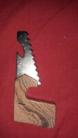 Beer opener in the shape of an old hand saw, strong, not only for carpenters, but also for carpenters, excellent condition according to the pictures