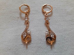 Very nice gold colored earrings