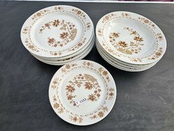 T1553 plain brown flower pattern plates 6 flat, 5 deep, 2 cakes