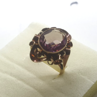 Halvány lila köves gyűrű