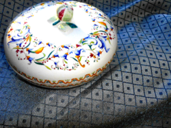 Francia porcelánfajansz   doboz- kézi festés