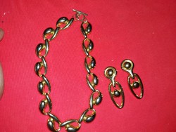 Retro thick avant-garde necklace and earring set reminiscent of 1980s pop culture as shown in the pictures