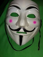 Retro traffic goods v-like blood revenge movie character mask mask hard plastic according to pictures