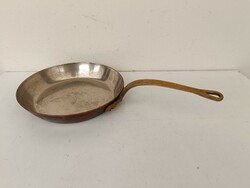 Antique kitchen tool, heavy red copper pan with iron legs, with traces of tin plating 965 8659