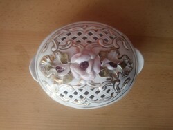 Lengyel áttört fedelü porcelán bonbonier