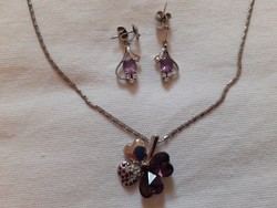 Necklace decorated with Swarovski crystals (gift with earrings)