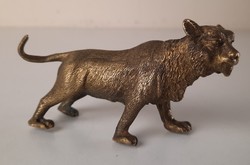 Antik bronz kis oroszlán szobor