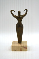 Art deco female bronze statue on a marble plinth, first half of the 20th century