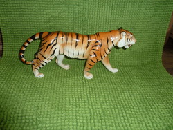 Porcelán nagy méretű tigris  szép  állat-disztárgy