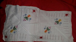 Beautiful antique embroidered linen flower pattern rectangle lace runner tablecloth 47 x 96 cm as shown in pictures
