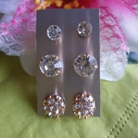Ear29 - 3 pairs of stud earrings with rhinestones