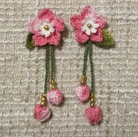 Pink ombre dangle earrings made with micro crochet