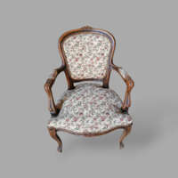 Neobaroque chair with floral arms