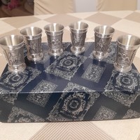 Embossed cup set in a gift box