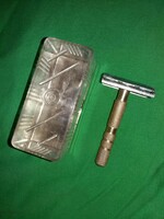 Antique Czechoslovak Soluna replaceable blade razor in its holder as shown in the pictures