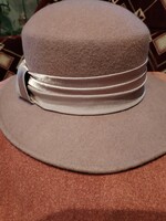 Women's elegant hat