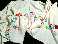 Kalocsai mintával hímzett drapéria 195 x 54 cm krém színű