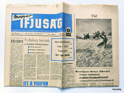 1957 I 5  /  MAGYAR IFJÚSÁG #1  /  Régi ÚJSÁGOK KÉPREGÉNYEK MAGAZINOK Ssz.:  27259