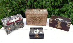 Treasure chest, jewelry box.