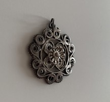 Antique fine filigree silver daisy flower openwork pendant