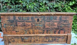 Antique painted kelengye chest