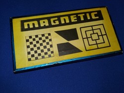 Near antique magnetic traveling chess / mill game set with mint condition box as shown in pictures