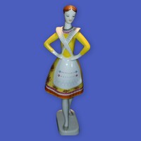 Hollóházi porcelán figura Bujáki táncos lány