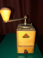 Pe de dienes - old German coffee grinder