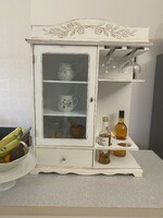 Kitchen wall cabinet